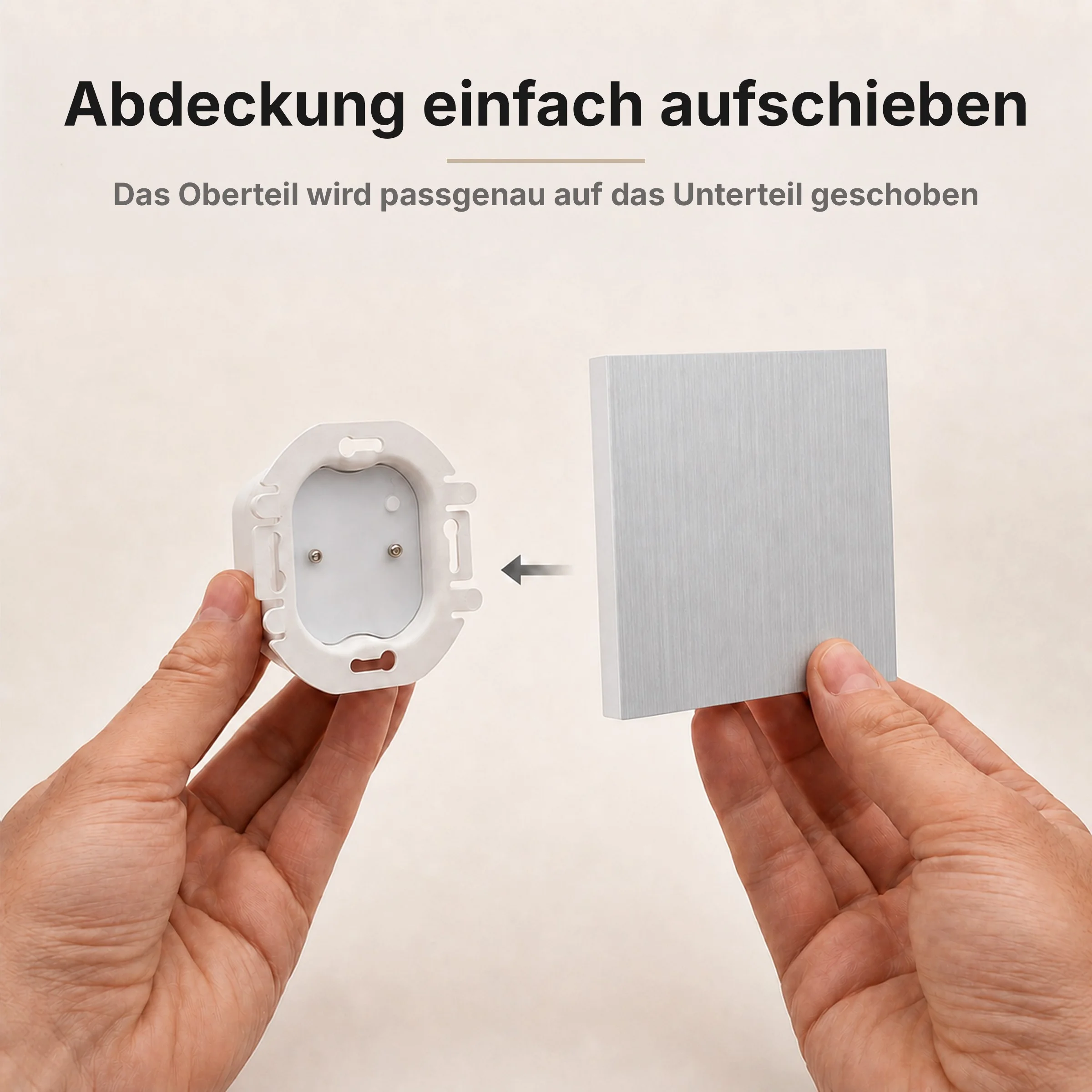 Die Abdeckung wird auf das Unterteil geschoben